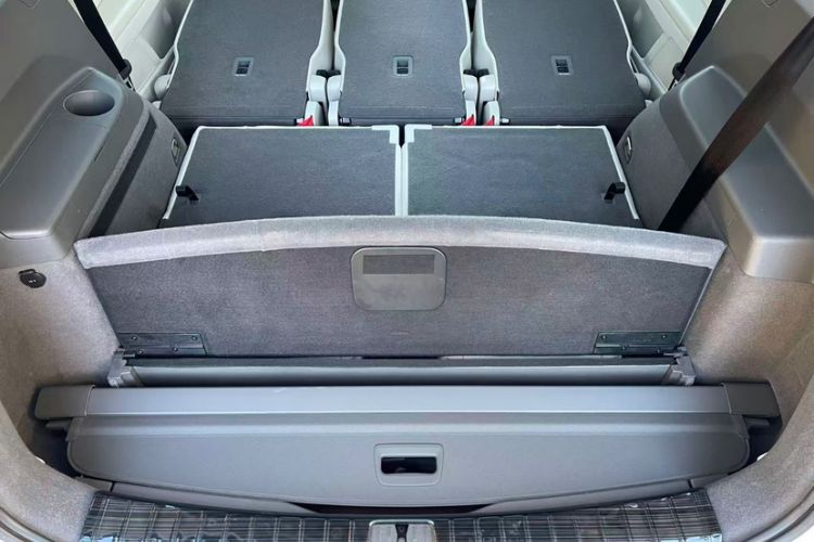 Used Volkswagen Touran 2018 Volkswagen Touran L 280TSI DSG Comfort Edition 7-seater
