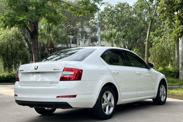 Used Skoda Octavia 2015 1.6L Automatic Yijie Edition

