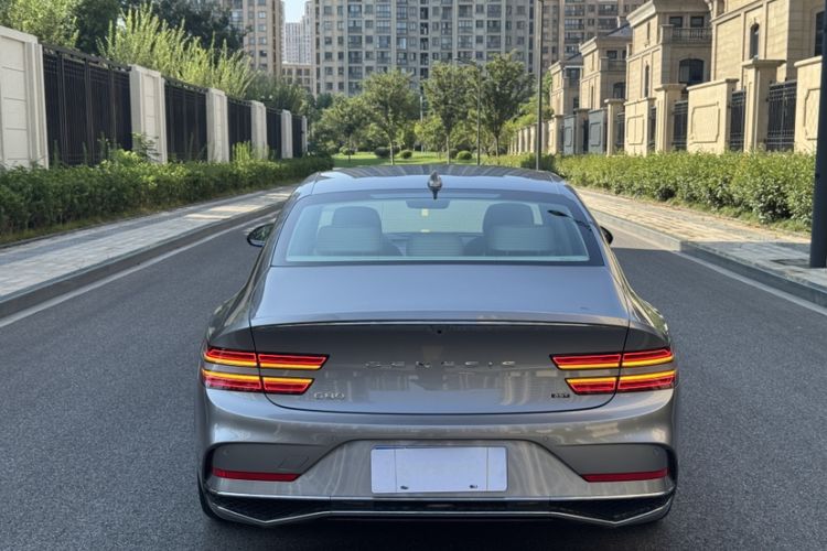 Used Genesis G80 2026 2.5T Rear-Drive Luxury Edition
