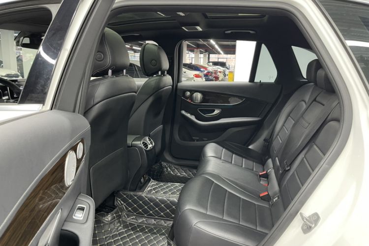 Used Mercedes-Benz GLC 2019 GLC 260 L 4MATIC Dynamic Model
