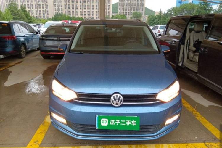 Used Volkswagen Touran 2018 Volkswagen Touran L 280TSI DSG Comfort Edition 7 Seats China VI Standard