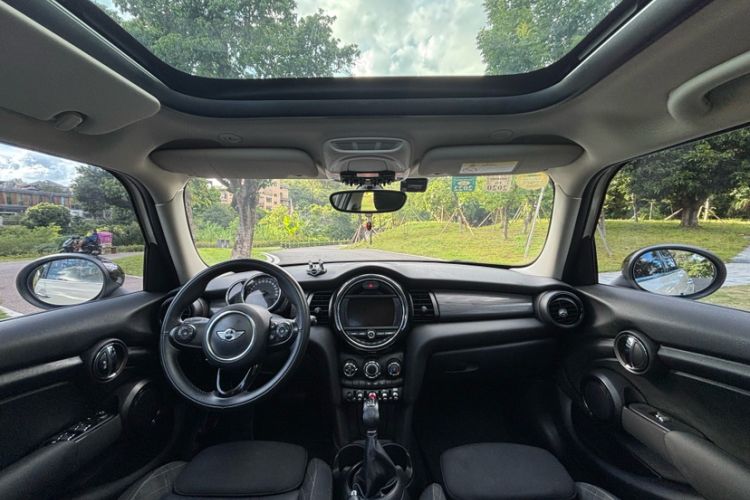 Used  MINI 2016 1.5T COOPER Five-Door Edition
