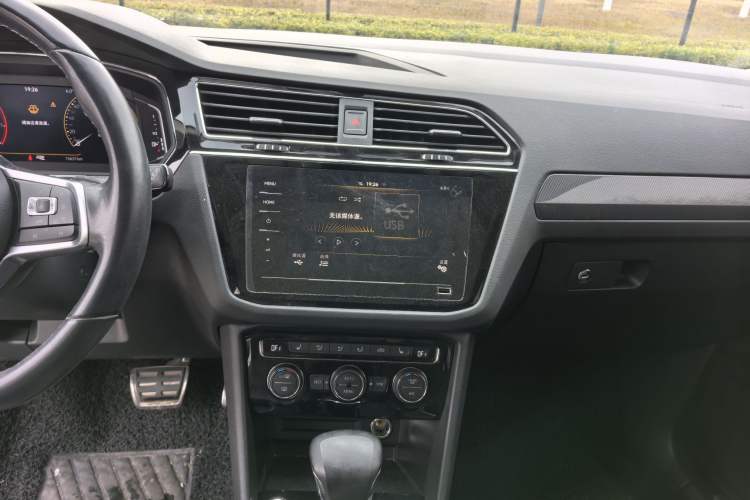 Used Volkswagen Tiguan L 2021 330TSI Automatic Two-Wheel Drive R-Line Flagship Edition
