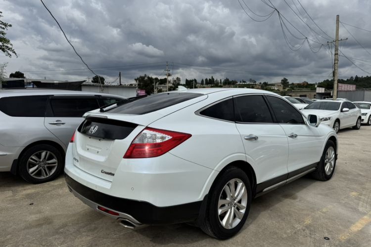 Used Honda Crosstour 2014 2.4L Luxury Edition
