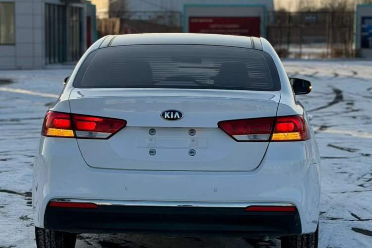 Used Kia K4 2014 1.8L Automatic GLS
