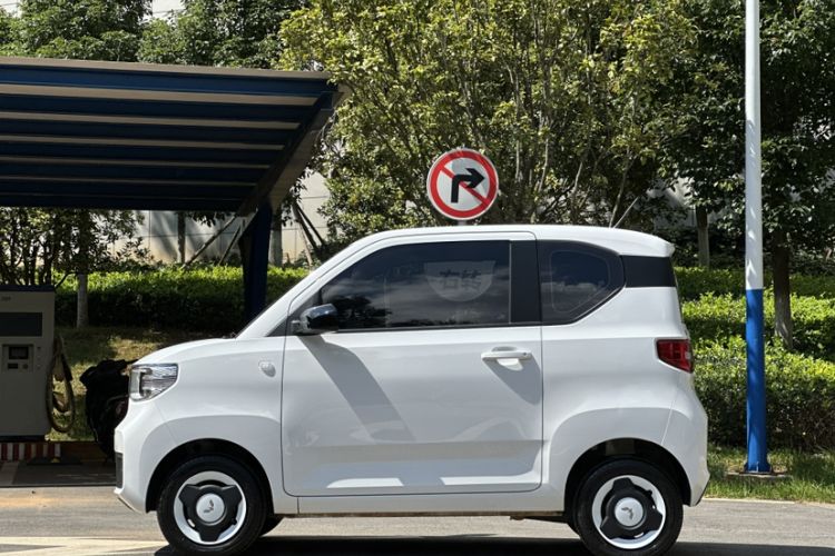 Used Wuling Hongguang MINIEV 2022 Easy Version Lithium Iron Phosphate
