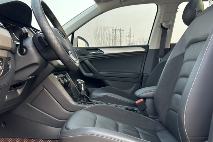 Used Volkswagen Tiguan L 2021 330TSI Automatic Two-Wheel Drive Smart Edition