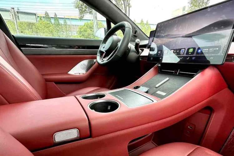 Used Hima Luxeed R7 2024 All-Electric 802 km Max