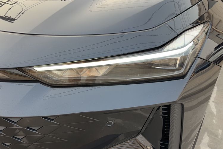 Used Changan UNI-V iDD 2024 Blue Whale Smart Electric iDD 136km Luxury Model