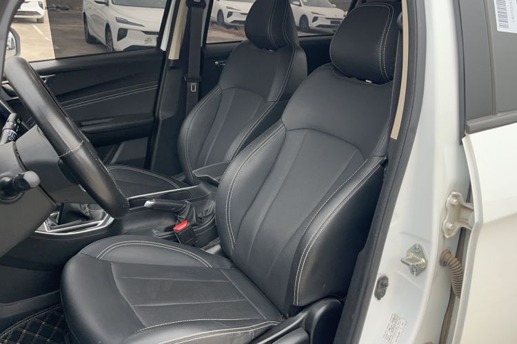 Used Geely Auto Vision X3 2019 Upgraded Model 1.5L Manual Elite Version
