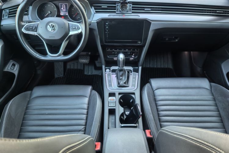 Used Volkswagen Magotan 2020 330TSI DSG Leading Model
