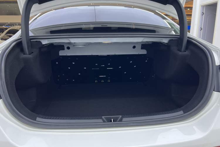 Used Mercedes-Benz A-Class 2021 A 200 L Sport Sedan Fashion Model
