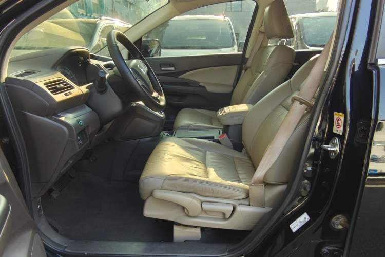 Used Honda CR-V 2012 2.0L two-wheel drive urban version
