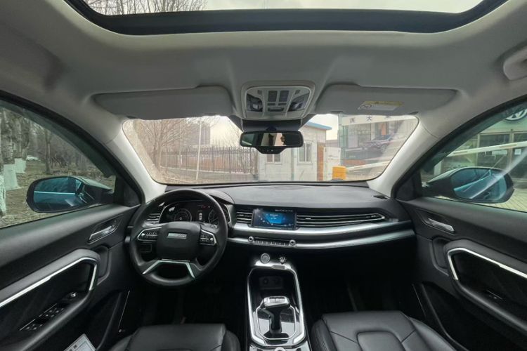 Used Haval H6 2017 Red Label 2.0T Automatic Two-Wheel Drive ZhiShang Model