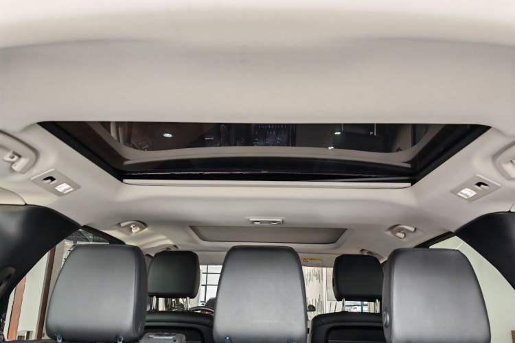 Used Land Rover Discovery 2018 2.0T Special Edition
