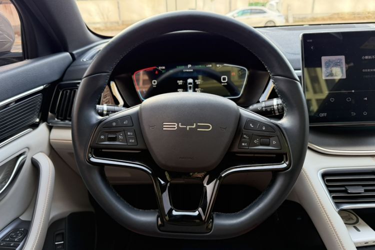 Used BYD Song PLUS New Energy 2023 Champion Edition EV 520KM Prestige Model
