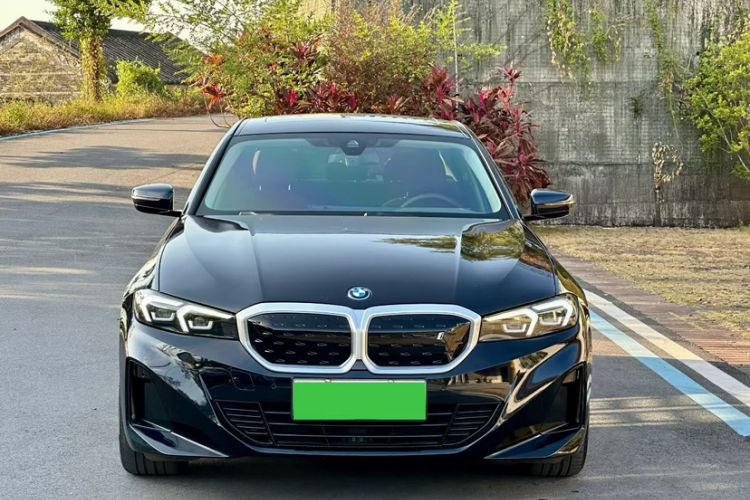 Used BMW i3 2022 eDrive 35 L
