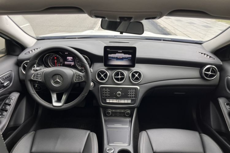 Used Mercedes-Benz GLA 2018 GLA 200 Fashion Model