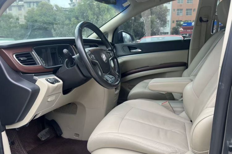 Used Buick GL8 2018 28T Luxury Model China VI Standard
