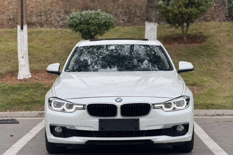 Used BMW 3 Series 2016 320Li Ambition Model
