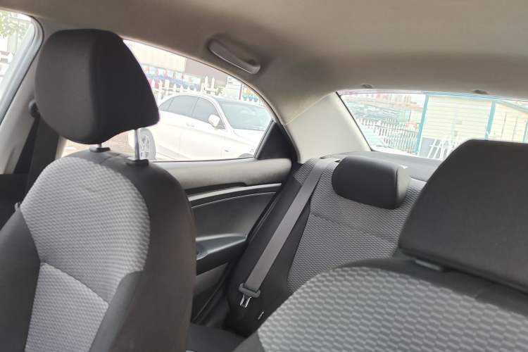 Used Hyundai Verna 2017 1.4L Manual Refreshed Version China V Standard
