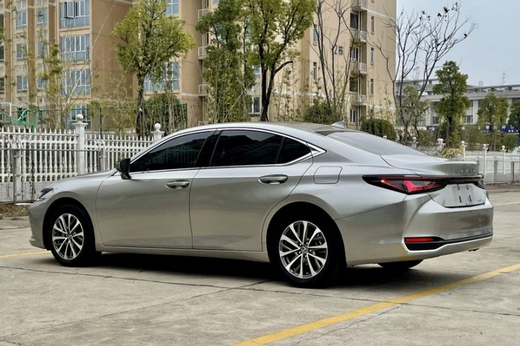 Used Lexus ES 2025 200 Premium Edition
