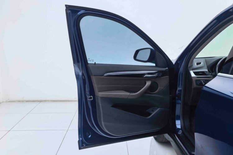 Used BMW X1 2020 sDrive25Li Leading Model
