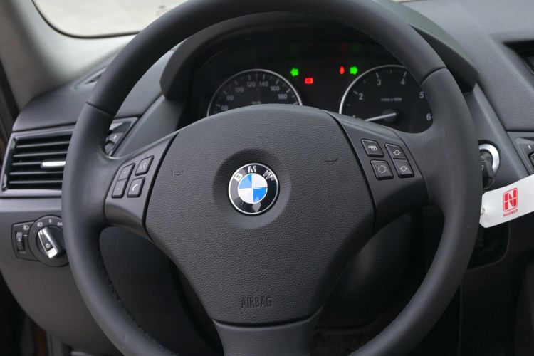 Used BMW X1 2013 sDrive18i manual model
