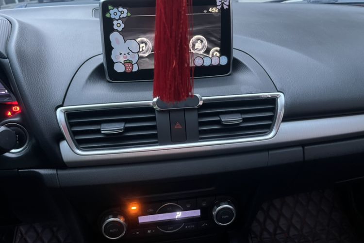 Used Mazda Mazda 3 Axela 2016 Sedan 1.5L Automatic Luxury Model