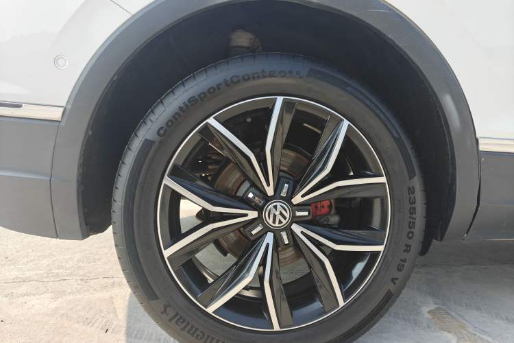 Used Volkswagen Tiguan L 2019 330TSI Automatic Two-Wheel Drive Smart Luxury Version China V Emission Standard