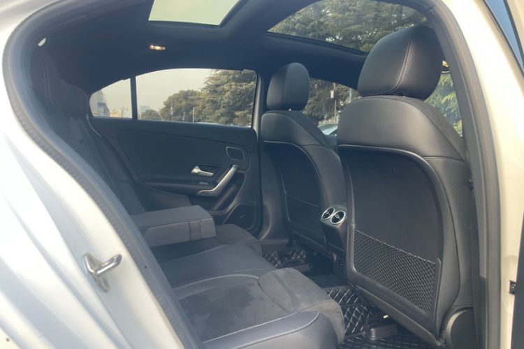 Used Mercedes-Benz A-Class 2022 Revised Version A 200 L Sport Sedan Fashionable Style
