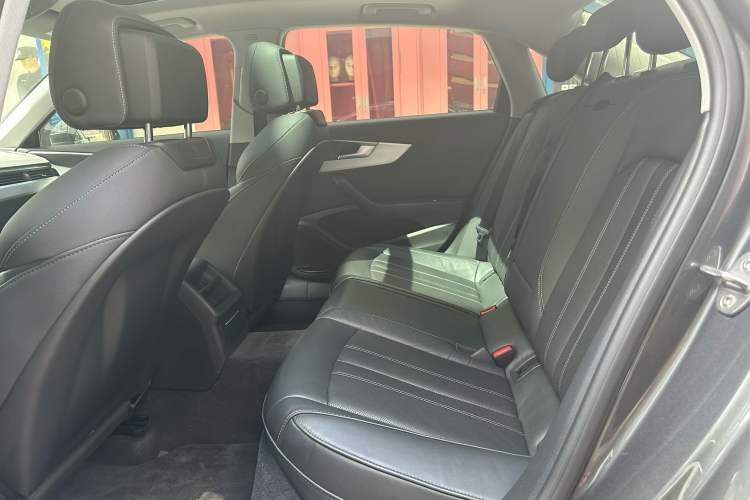 Used Audi A4L 2022 40 TFSI Fashion Dynamic Model