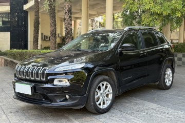 Used Jeep Cherokee 2017 2.0L Superior Edition