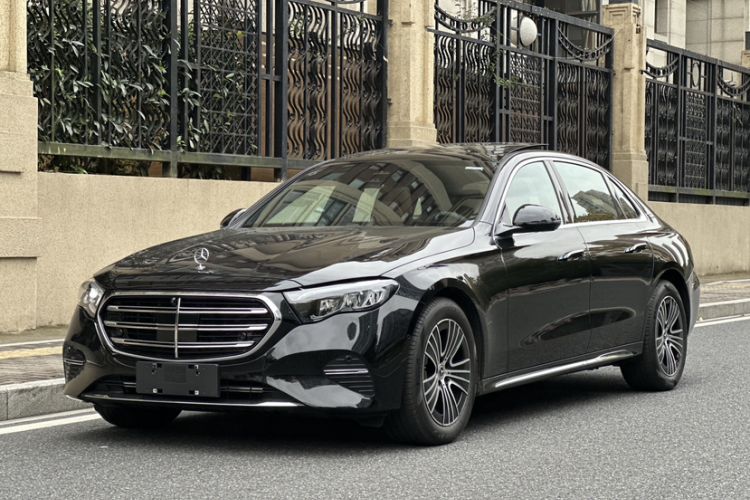 Used Mercedes-Benz E-Class 2025-Year Facelift E 260 L
