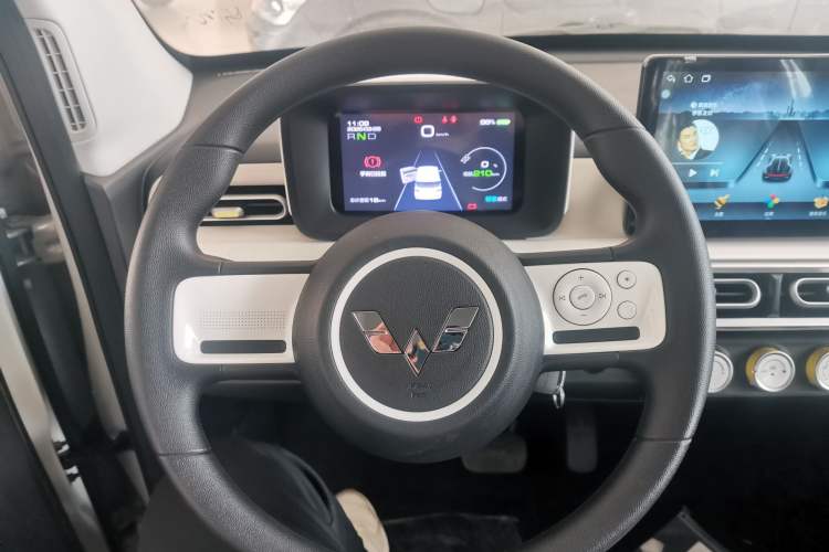 Used Wuling Hongguang MINIEV 2024 3rd Generation 215km Youth Edition
