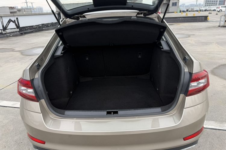 Used Skoda Octavia 2018 TSI230 DSG Luxury Edition
