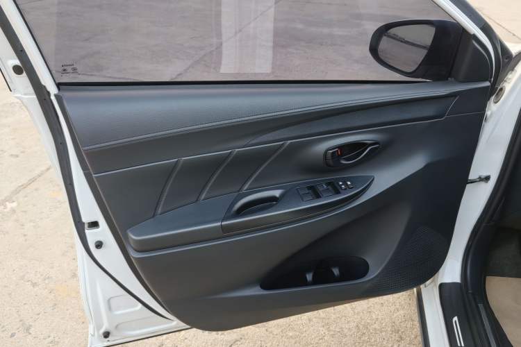 Used Toyota YARiS L 2021 X-Trail 1.5L CVT Leading Edition
