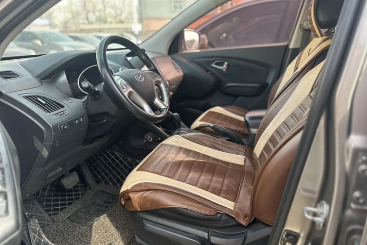 Used Hyundai ix35 2013 2.0L Automatic Two-Wheel Drive Smart GLS China IV Standard
