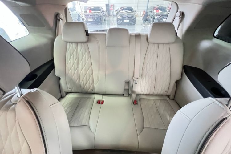 Used Buick GL8 2021 Land Cruiser Executive Class 652T Luxury Model
