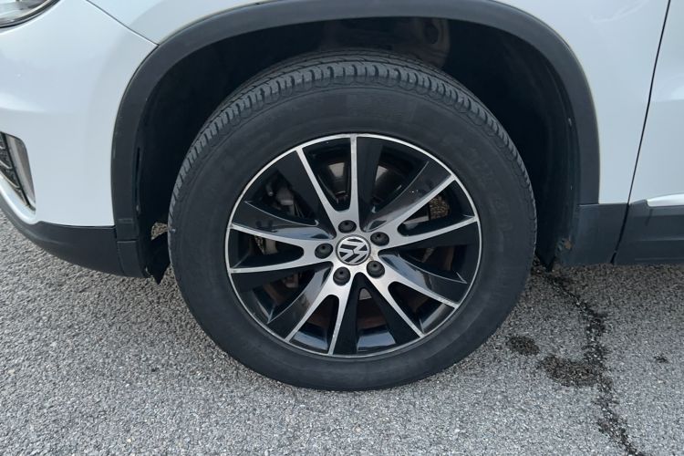 Used Volkswagen Tiguan 2013 2.0 TSI Automatic All-Wheel Drive Luxury Edition
