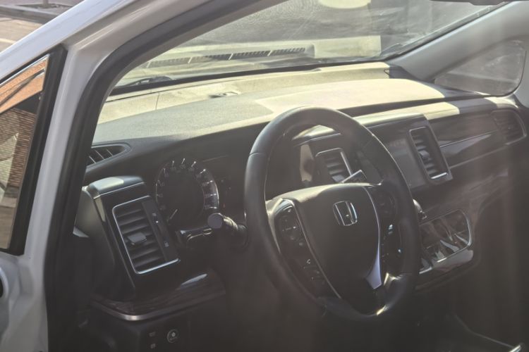 Used Honda Elysion 2016 2.4L Luxury Edition
