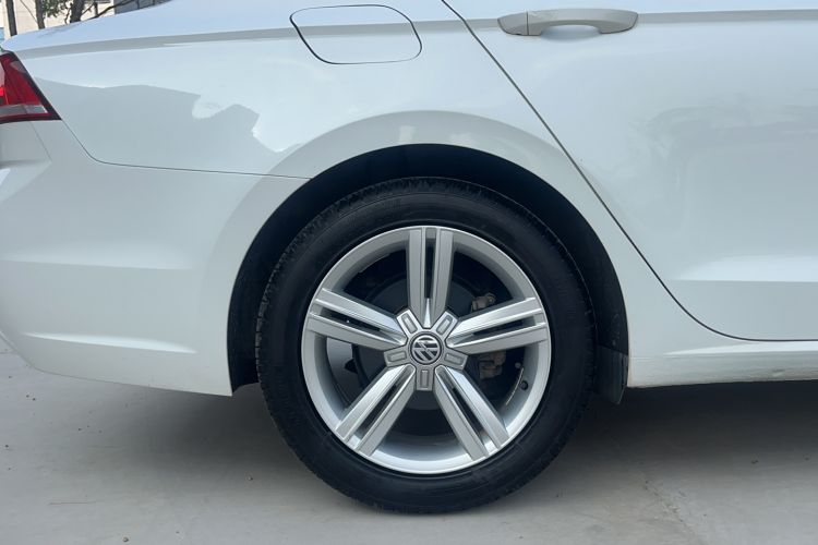 Used Volkswagen Lamando 2015 280TSI DSG Comfort Edition
