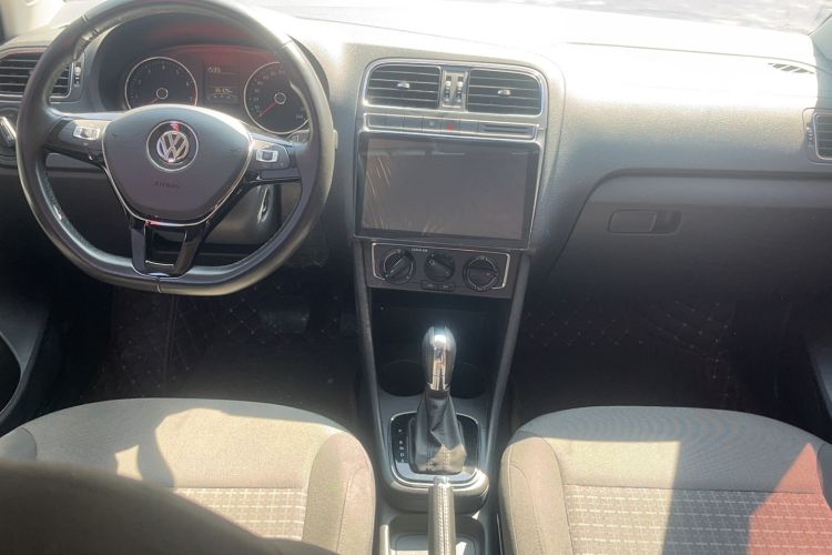 Used Volkswagen Polo 2016 1.6L Automatic Comfort Model
