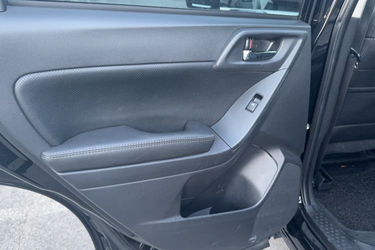 Used Subaru Forester 2015 2.0i Special Edition Commemorative Model
