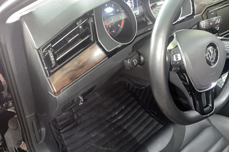 Used Volkswagen Magotan 2019 330TSI DSG Leading Model China VI Standard