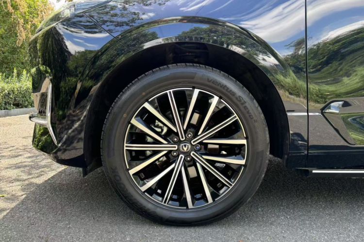 Used Changan UNI-K 2024 2.0T Two-Wheel Drive Enjoyment Version
