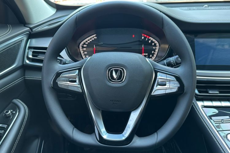 Used Changan CS85 COUPE 2019 1.5T DCT Version China VI Standard
