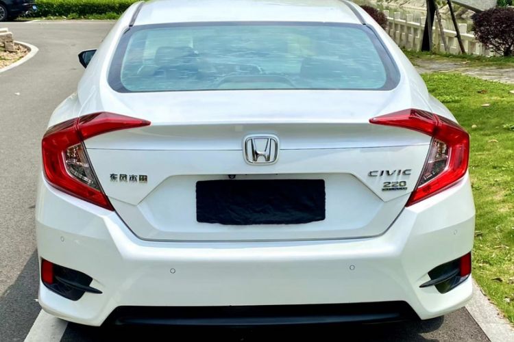 Used Honda Civic 2016 220TURBO CVT Luxury Edition
