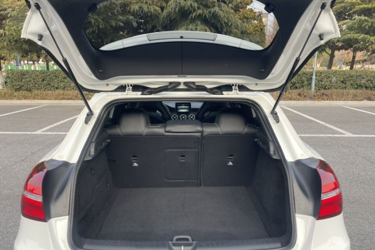 Used Mercedes-Benz C-Class 2019 C 260 L Sport Edition