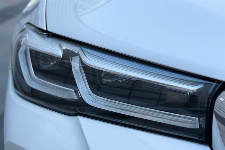 Used BMW 5 Series 2022 Second Facelift 530Li Leading Edition M Sport Package
